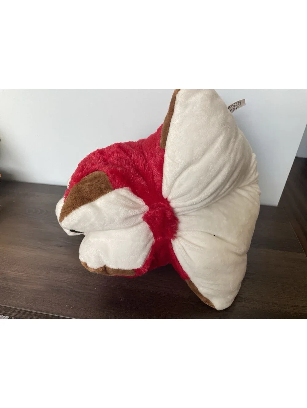 Buc-ee’s Pillow Pal Beaver Buddy 20” NWT red & white